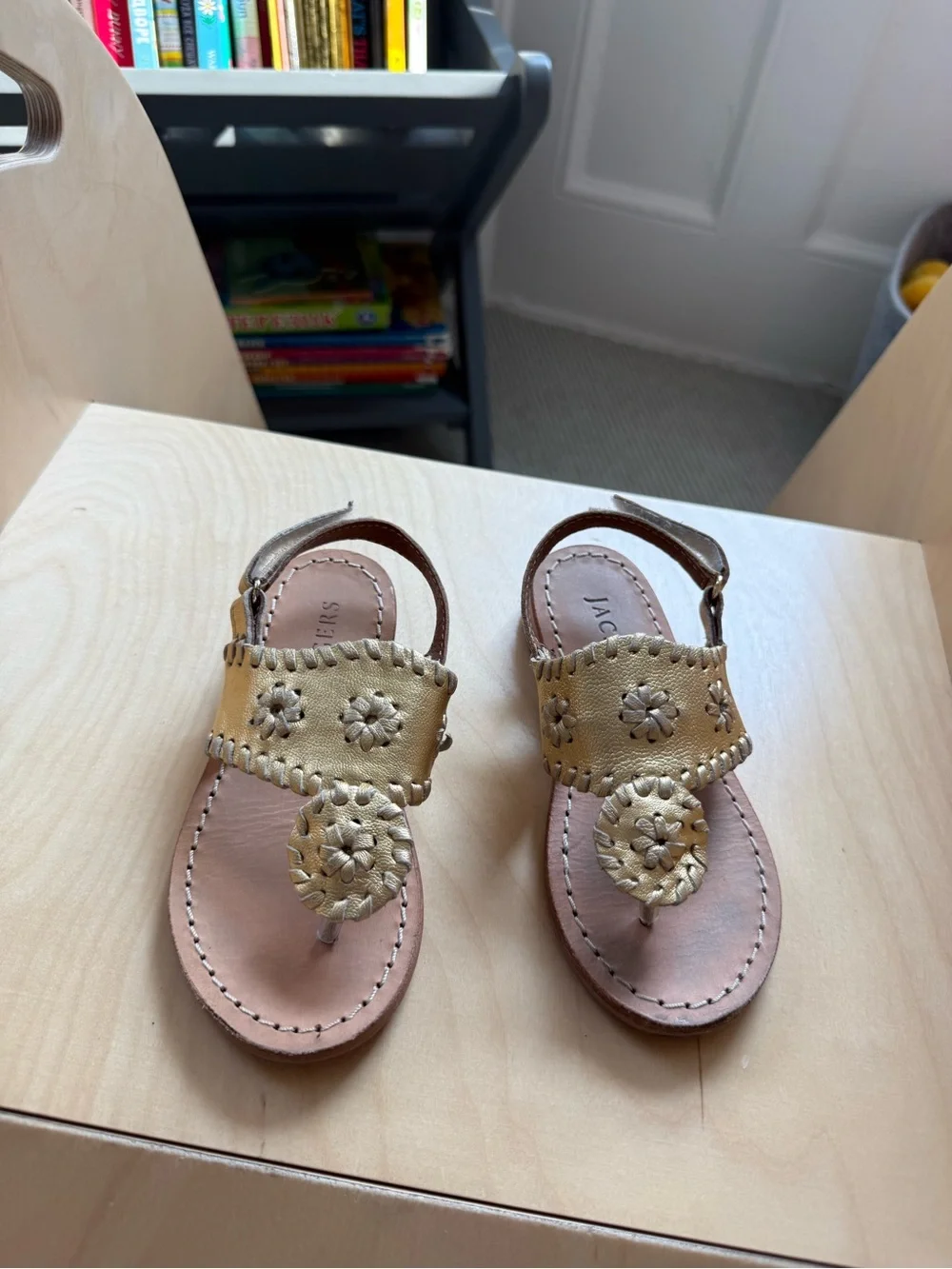 Jack Rogers Gold Leather Floral T-Strap Sandals - Kids